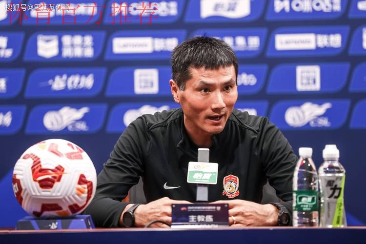 国足新帅邵佳一清洗老将力推年轻人上位，充足时间备战却遇三重阻碍，能否焕新成悬念